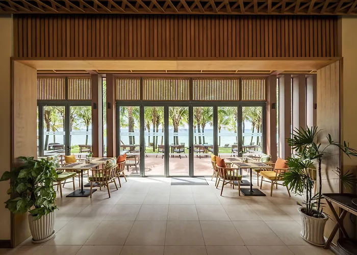 Dusit Princess Moonrise Beach Resort
